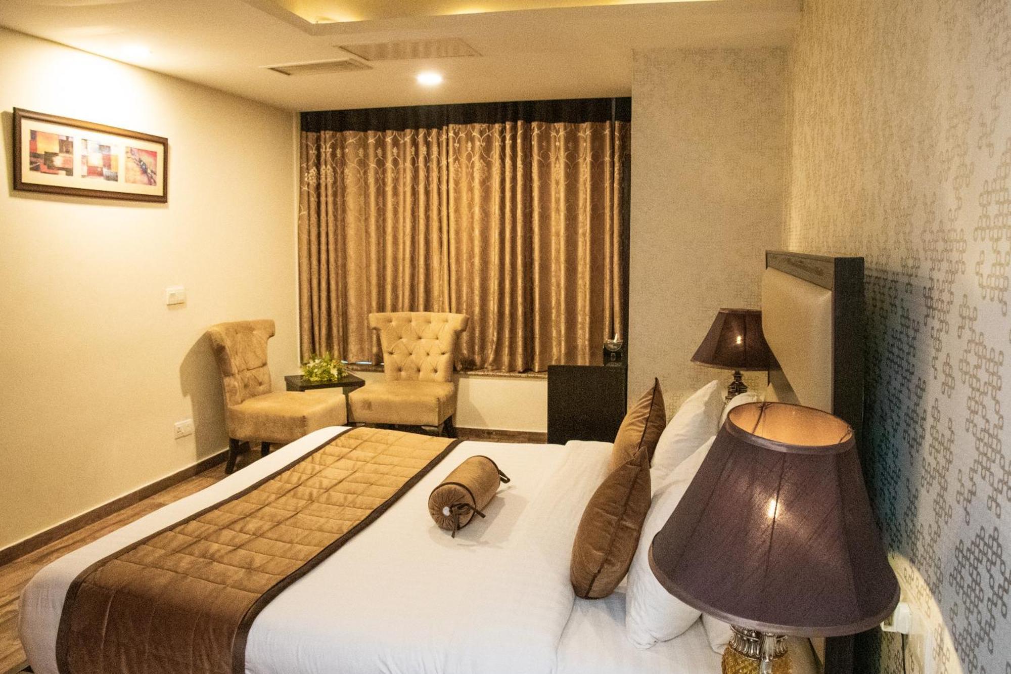 Centaurus Hotel Suites Islamabad Exterior foto